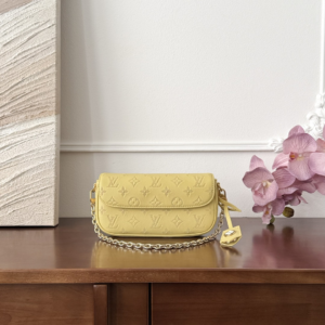 577 louis vuitton شنطة