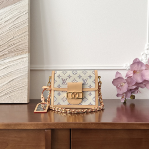 576 louis vuitton شنطة