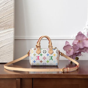 590 louis vuitton شنطة