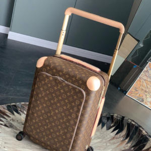 louis vuitton شنطة سفر