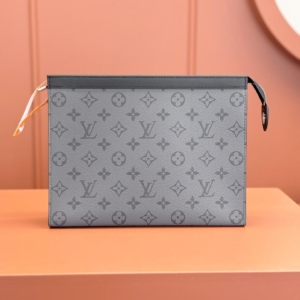 louis vuitton شنطة