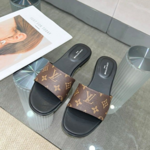 Louis Vuitton حذاء 