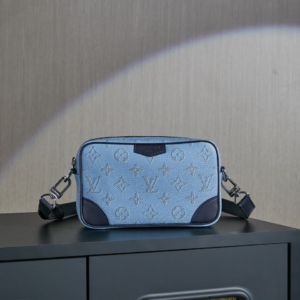 louis vuitton شنطة