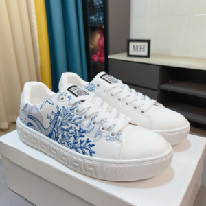 versace حذاء 