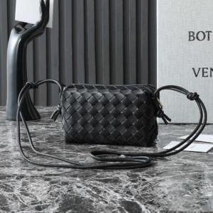 bottega venta شنطة