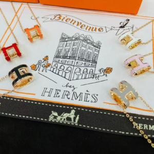 hermes سلسلة نسائية