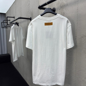 louis vuitton تيشيرت
