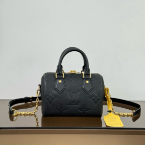 louis vuitton شنطة