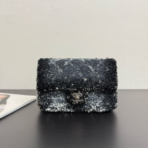 Chanel شنطة