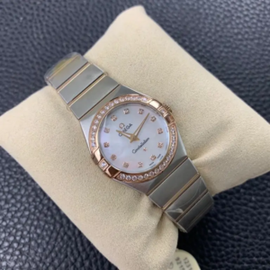 omega ساعة نسائى