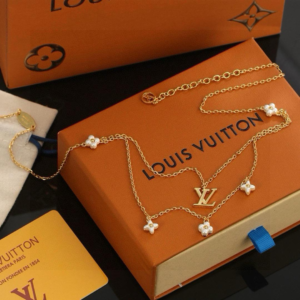 louis vuitton شنطة
