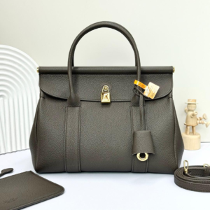 Loro Piana شنطة