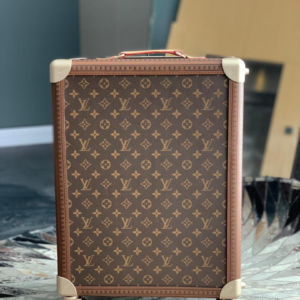 louis vuitton شنطة سفر