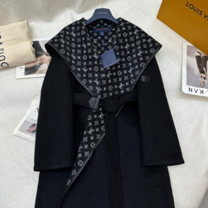 louis vuitton جاكيت 