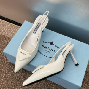 prada حذاء 