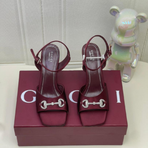 gucci حذاء 