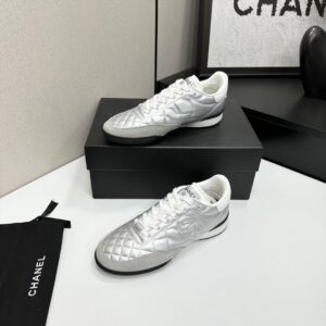 chanel حذاء