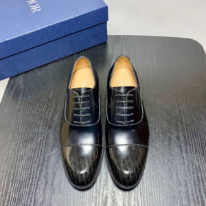 dior حذاء رجالي