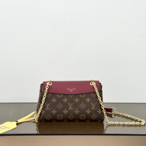 louis vuitton شنطة نسائية