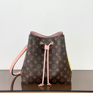 louis vuitton شنطة نسائية