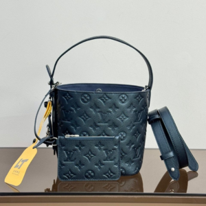 louis vuitton شنطة نسائية