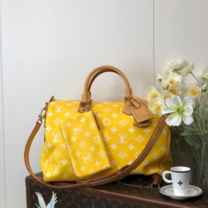 louis vuitton شنطة نسائية