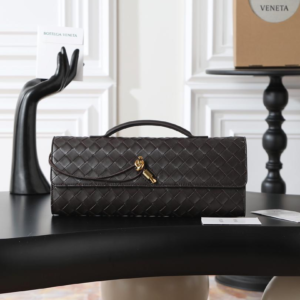 bottega veneta شنطة نسائية