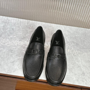 louis vuitton حذاء رجالي