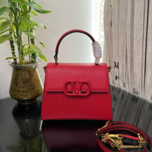 valentino شنطة نسائية