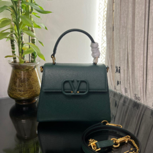valentino شنطة نسائية
