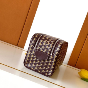 moynat شنطة نسائية
