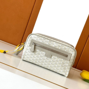 moynat شنطة نسائية