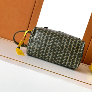 moynat شنطة نسائية