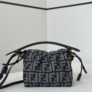 fendi شنطة نسائية