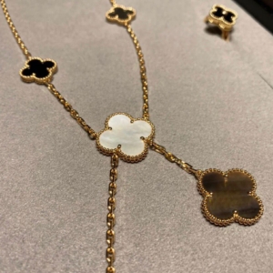 van cleef & arpels سلسلة