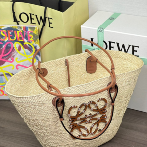 loewe شنطة نسائية