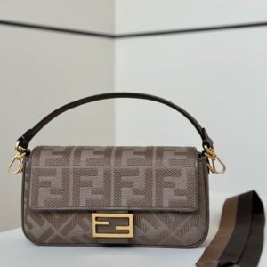 fendi شنطة نسائية