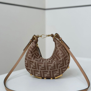 fendi شنطة نسائية