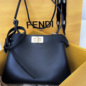 fendi شنطة نسائية