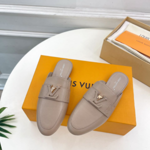 louis vuitton حذاء نسائي