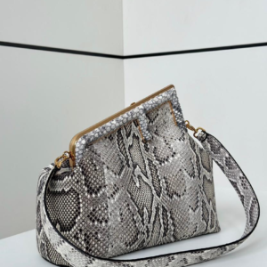 fendi شنطة نسائية