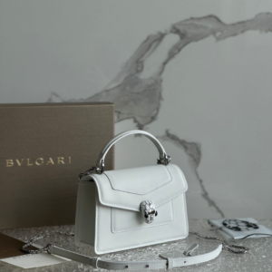bvlgari شنطة نسائية