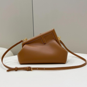 fendi شنطة نسائية