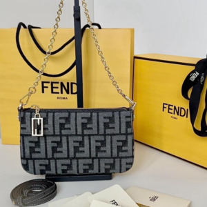 fendi شنطة نسائية