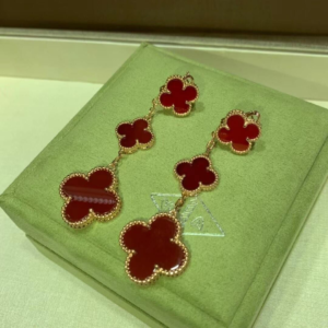 van cleef & arpels حلق