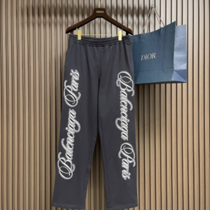 balenciaga بنطلون