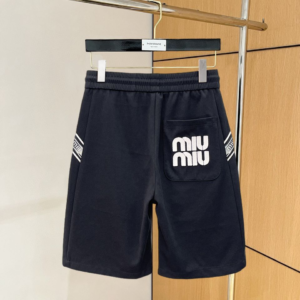 miu miu برمودة