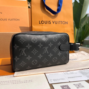 louis vuitton شنطة رجالي