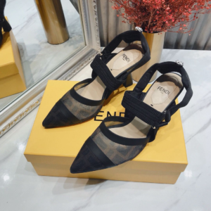 fendi حذاء نسائي