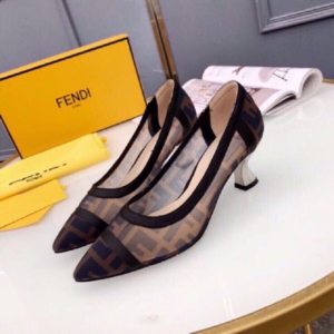 fendi حذاء نسائي